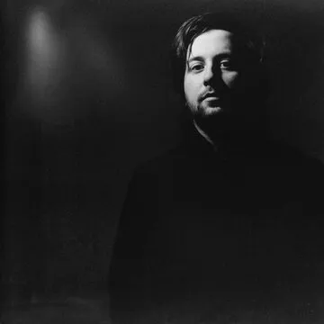 使用移动端查看数据的用户